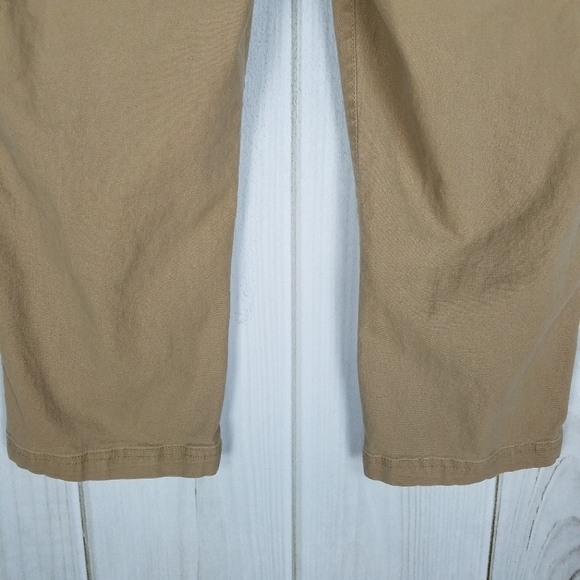Eddie Bauer Tan High Waist Cropped Cargo Pants - Picture 6 of 8
